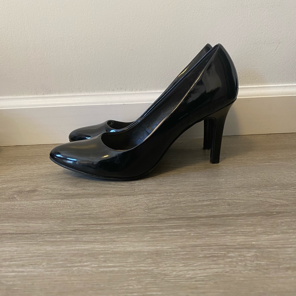 Black Kelly & Katie black pumps